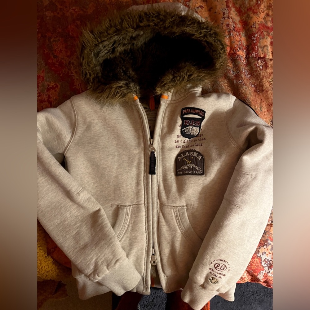 Parajumper Cream Jacket Faux Fur fully lined inside and Hood Very Warm Stylish
